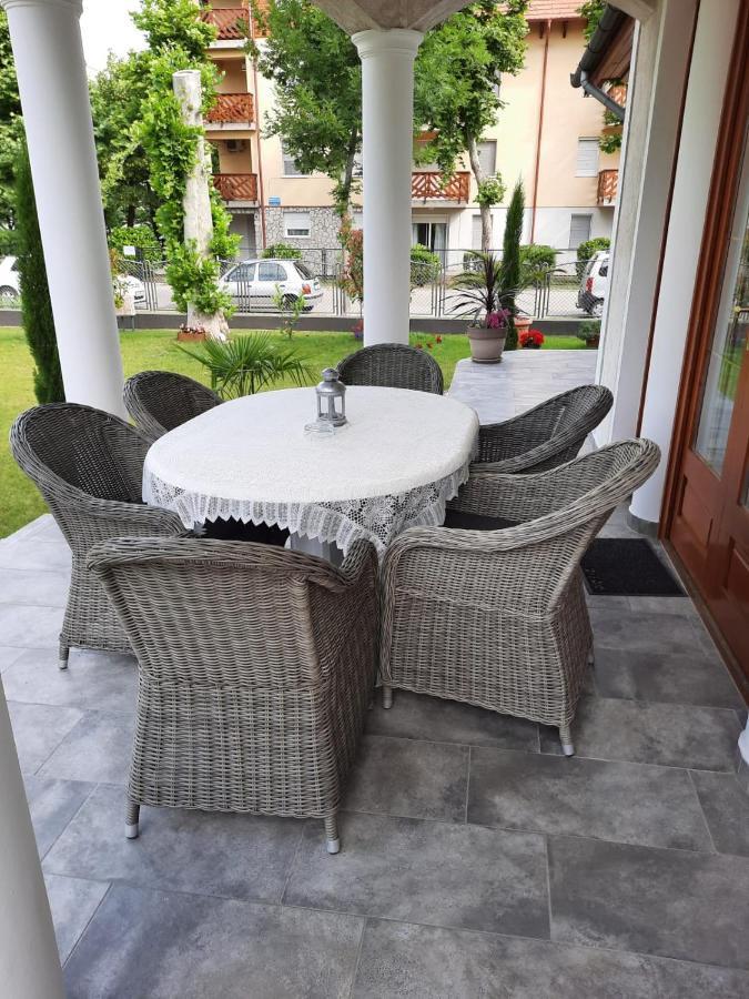 Gabi Apartmanhaz Balatonlelle Exterior photo