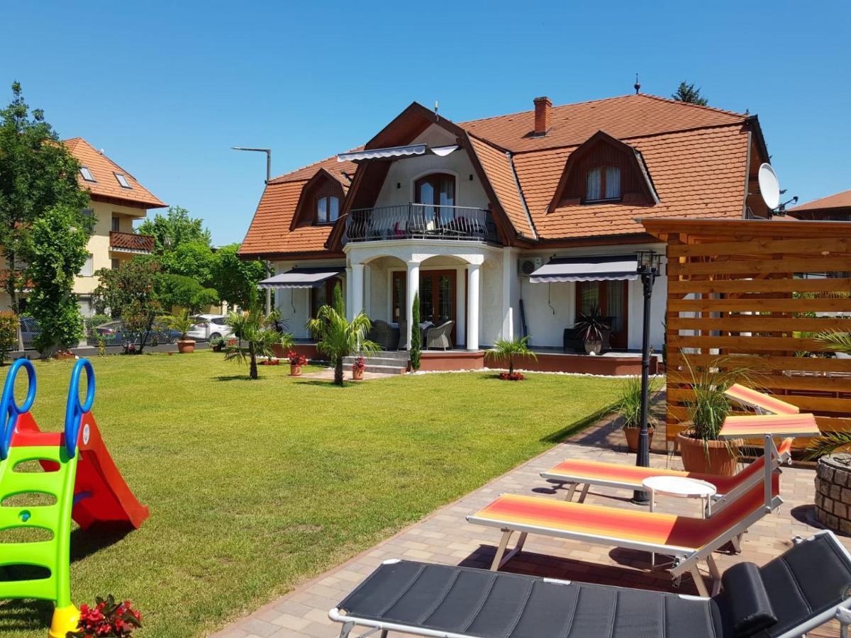 Gabi Apartmanhaz Balatonlelle Exterior photo