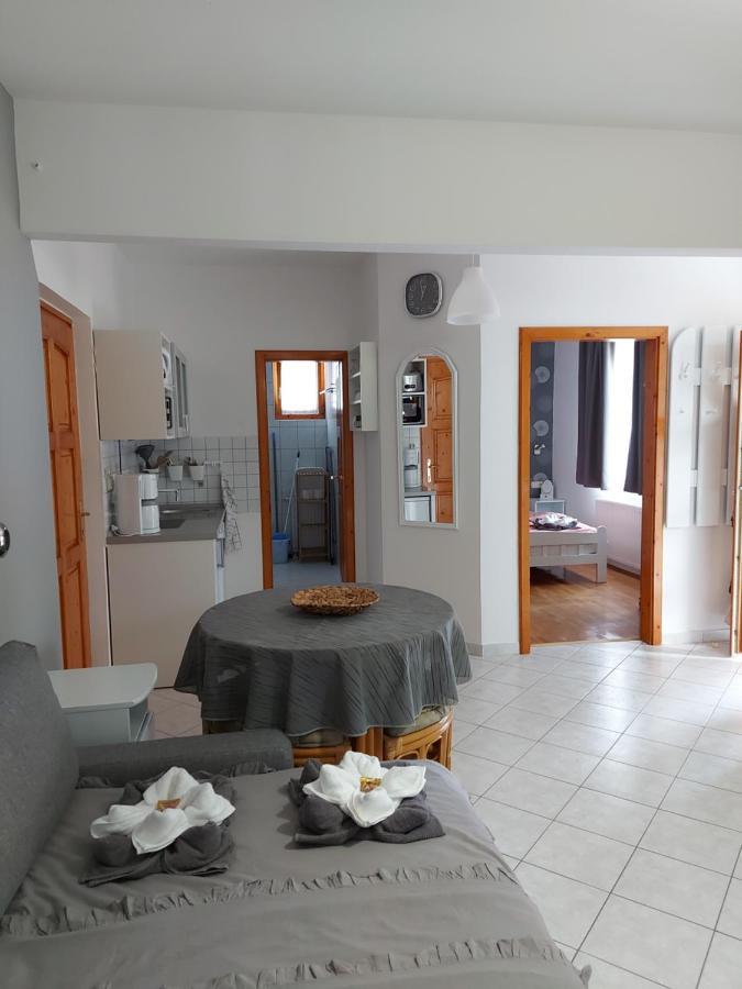 Gabi Apartmanhaz Balatonlelle Exterior photo