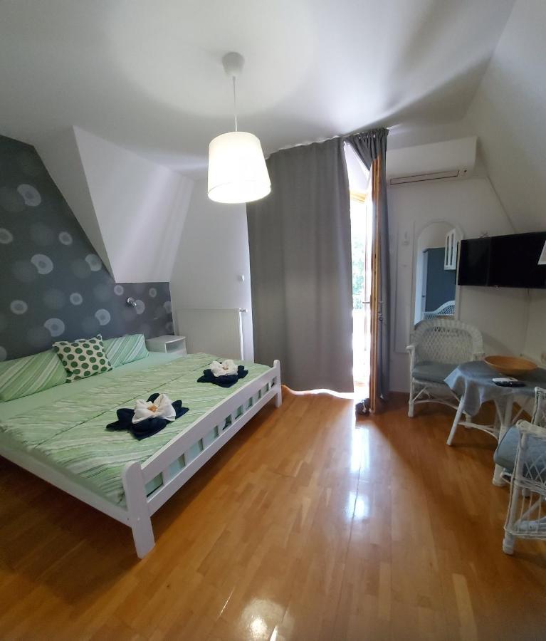 Gabi Apartmanhaz Balatonlelle Exterior photo