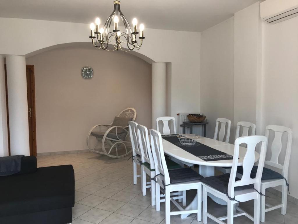 Gabi Apartmanhaz Balatonlelle Exterior photo