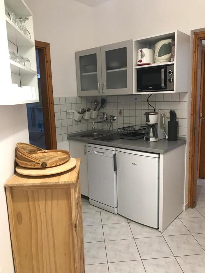 Gabi Apartmanhaz Balatonlelle Exterior photo