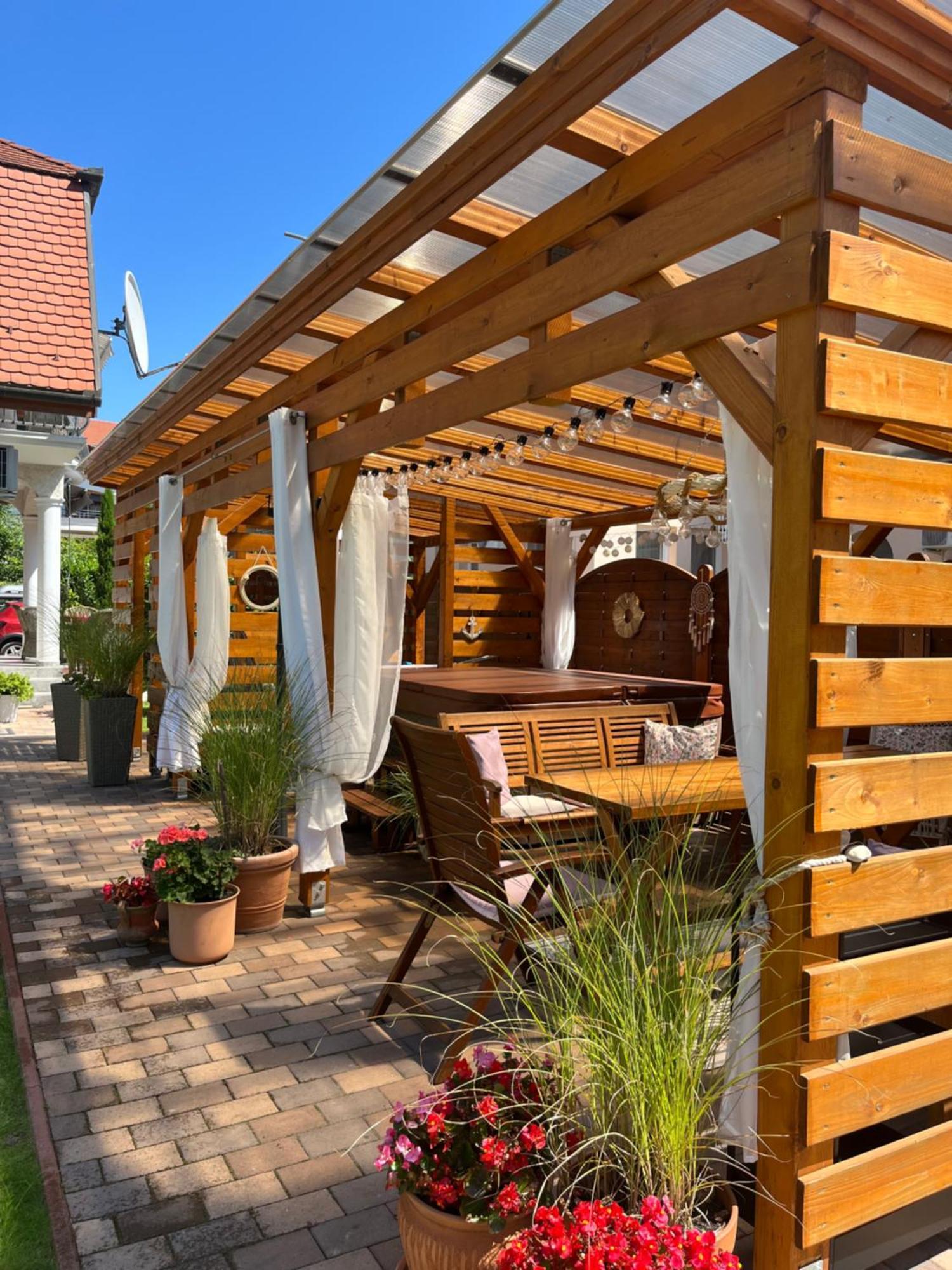 Gabi Apartmanhaz Balatonlelle Exterior photo